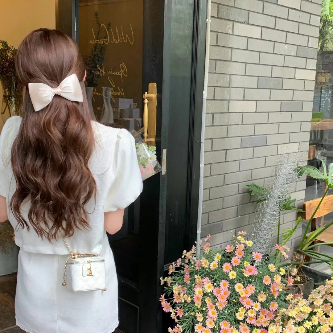 球场艳侣